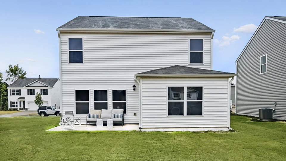 Darwin back exterior