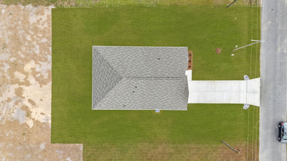 * Photos are not of actual home or interior features and are representative of floor plan only. *