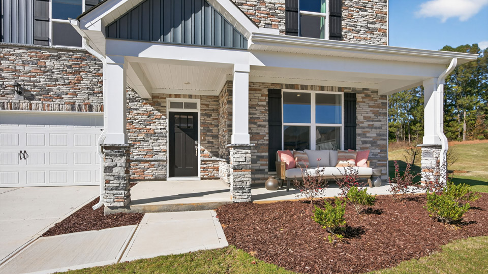 * Photos are not of actual home or interior features and are representative of floor plan only. *