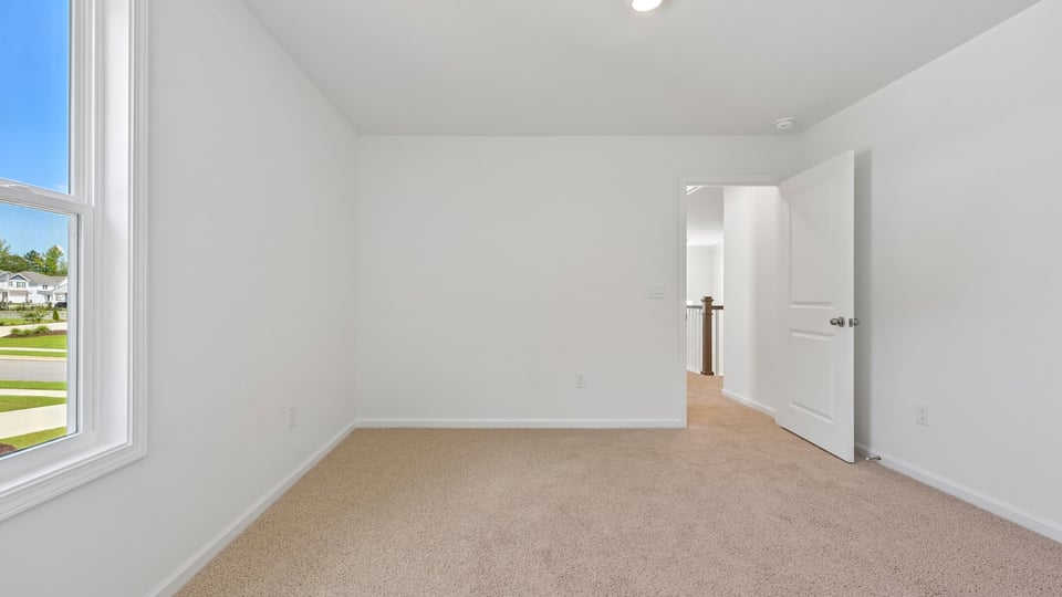 bedroom with carpet flooring