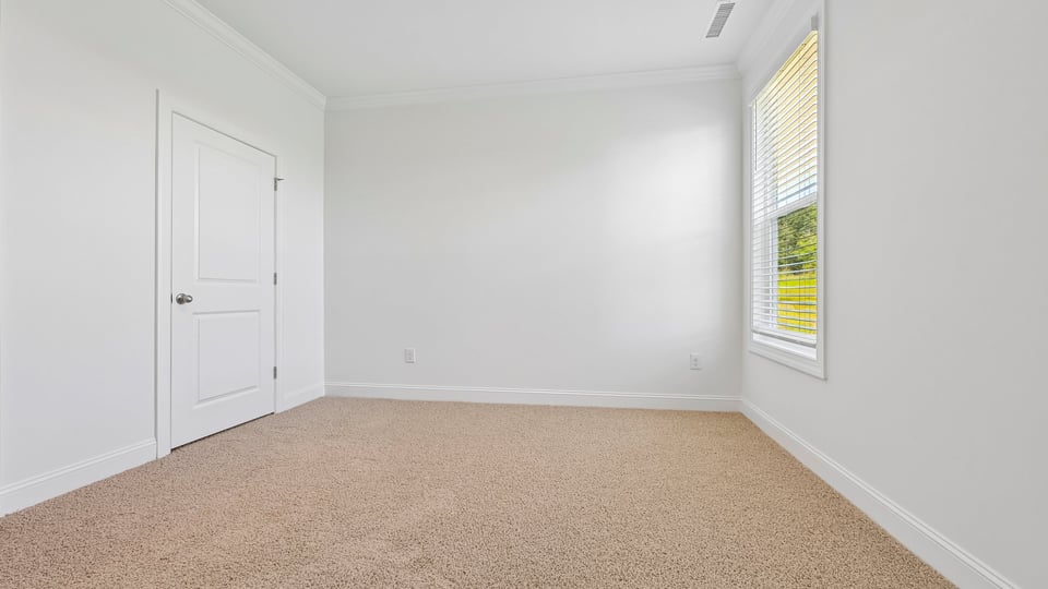 bedroom with carpet flooring