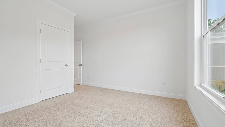 bedroom with carpet flooring