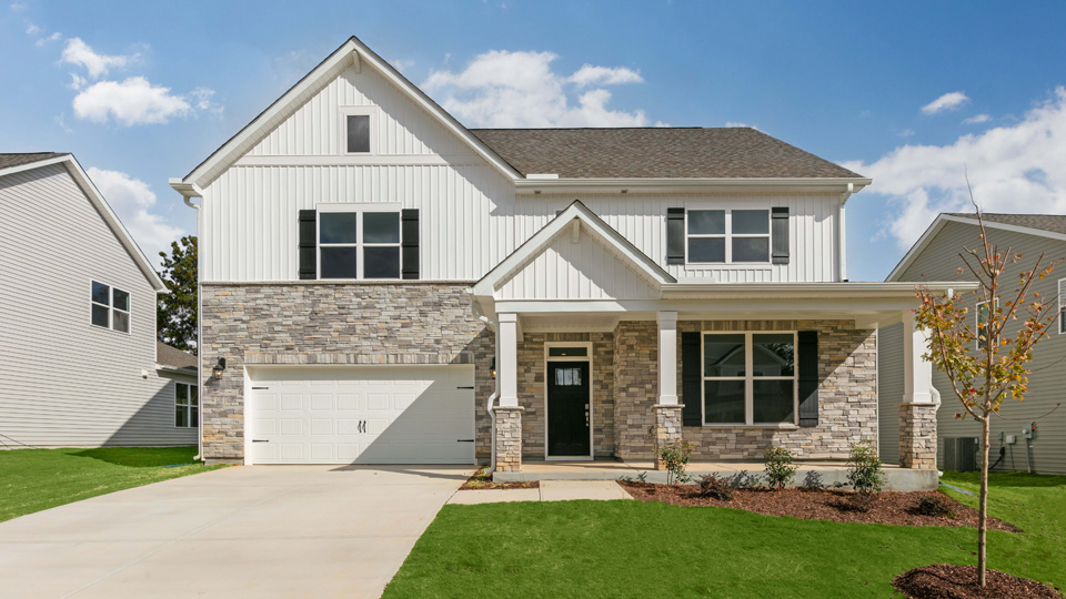 * Photos are not of actual home or interior features and are representative of floor plan only. *