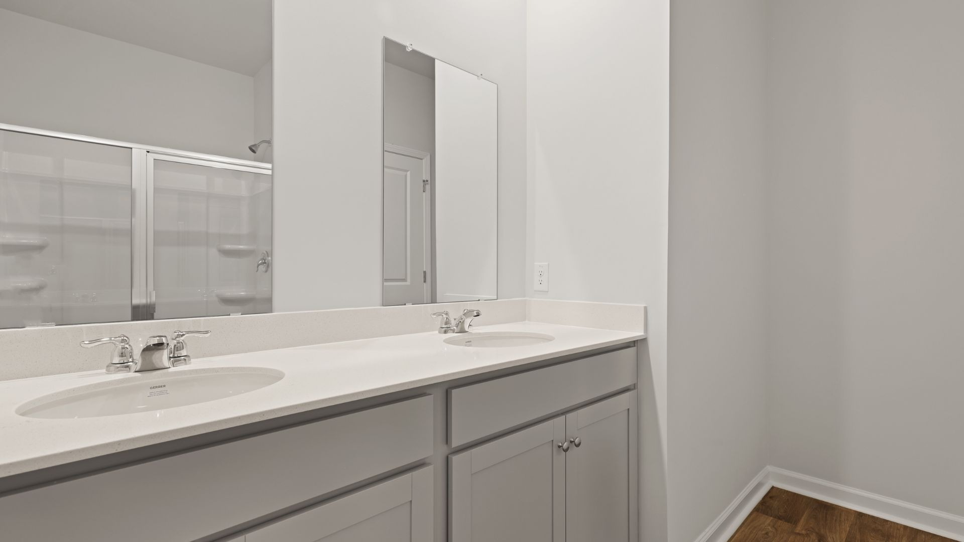 Primary en-suite with dual vanity