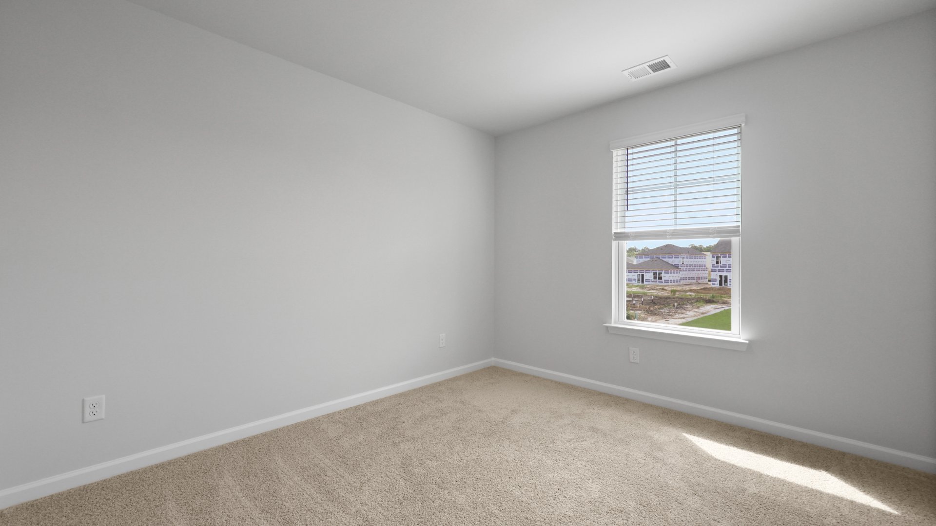 Versatile guest room