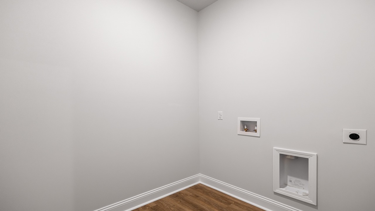 washer/dryer room