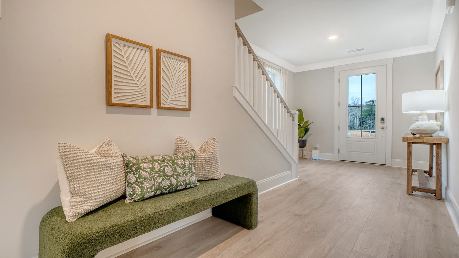 entry way sitting area