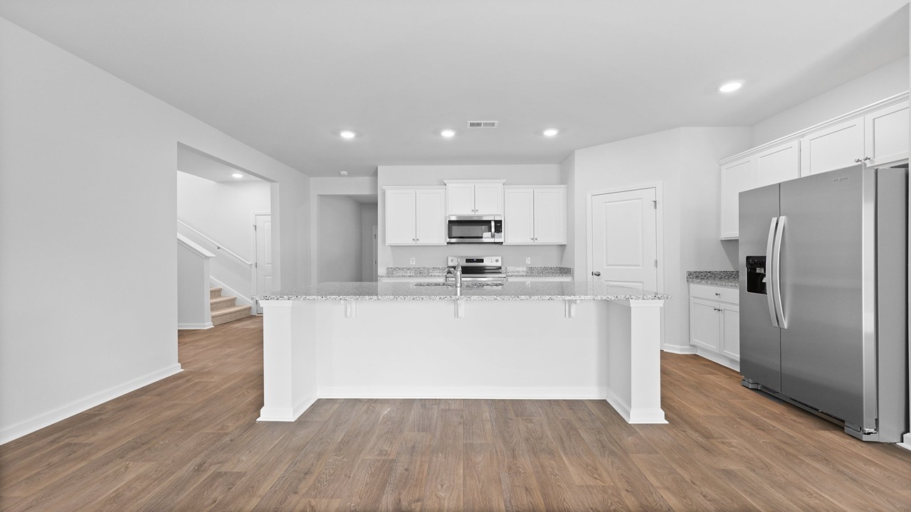 Large open concept kitchens in Summerville