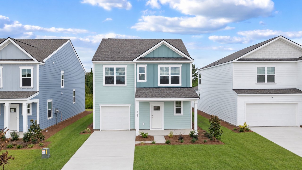 Nora Stock Exterior