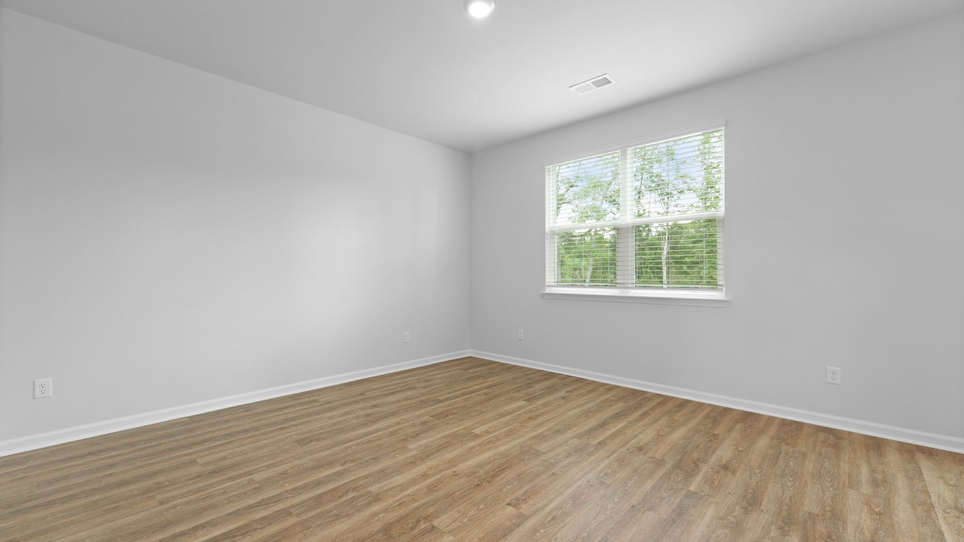 Spacious and bright living area