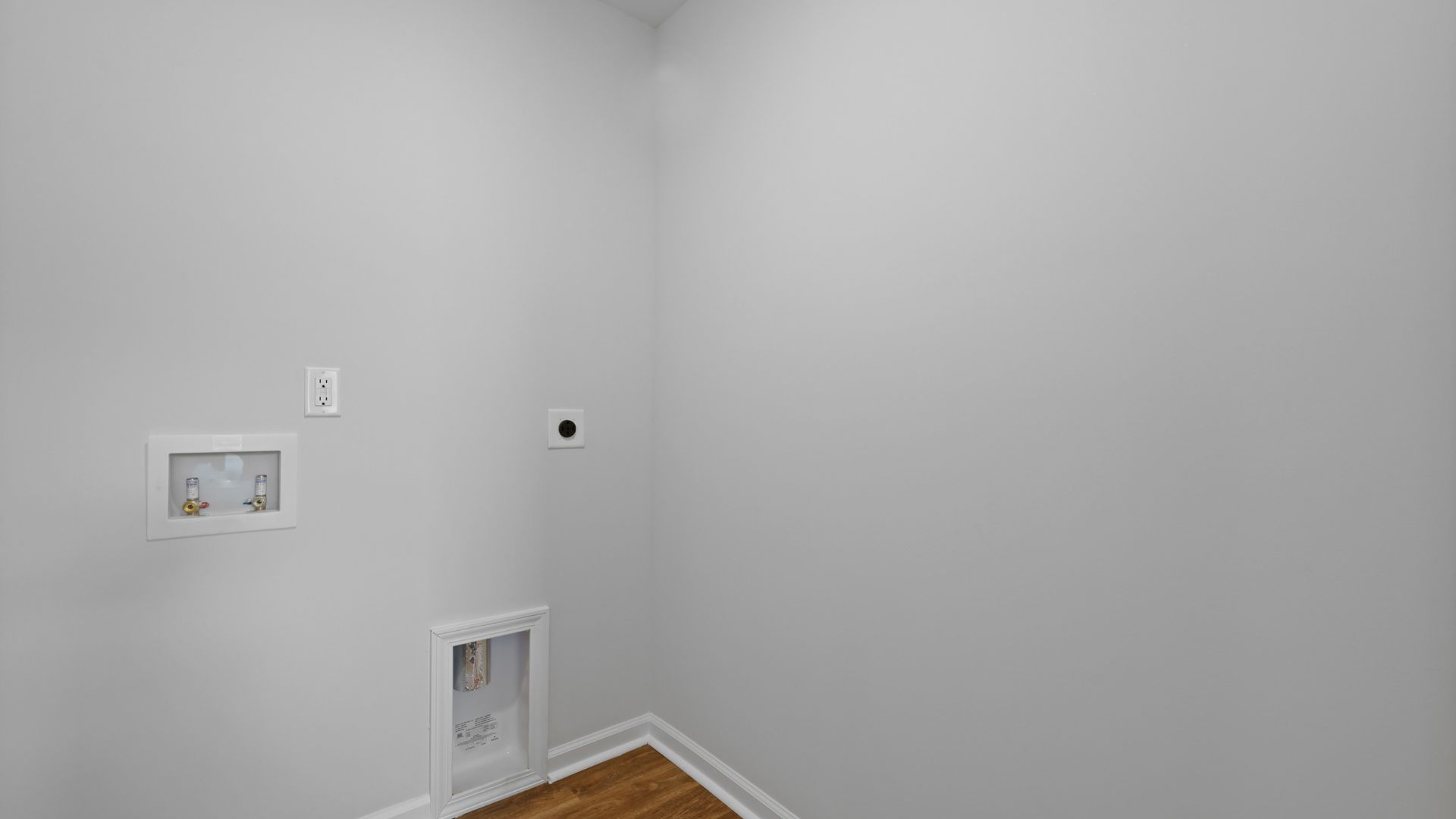 Spacious laundry room