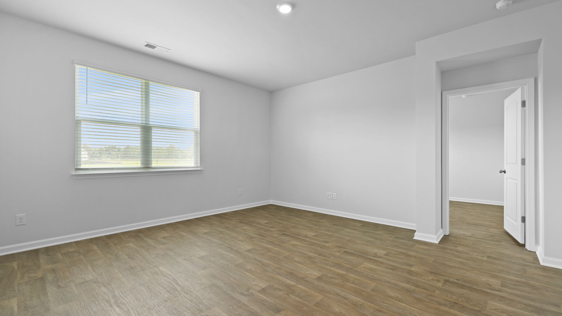 Entry to primary bedroom