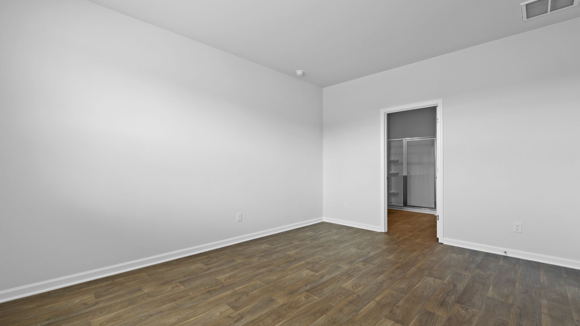 Primary en-suite