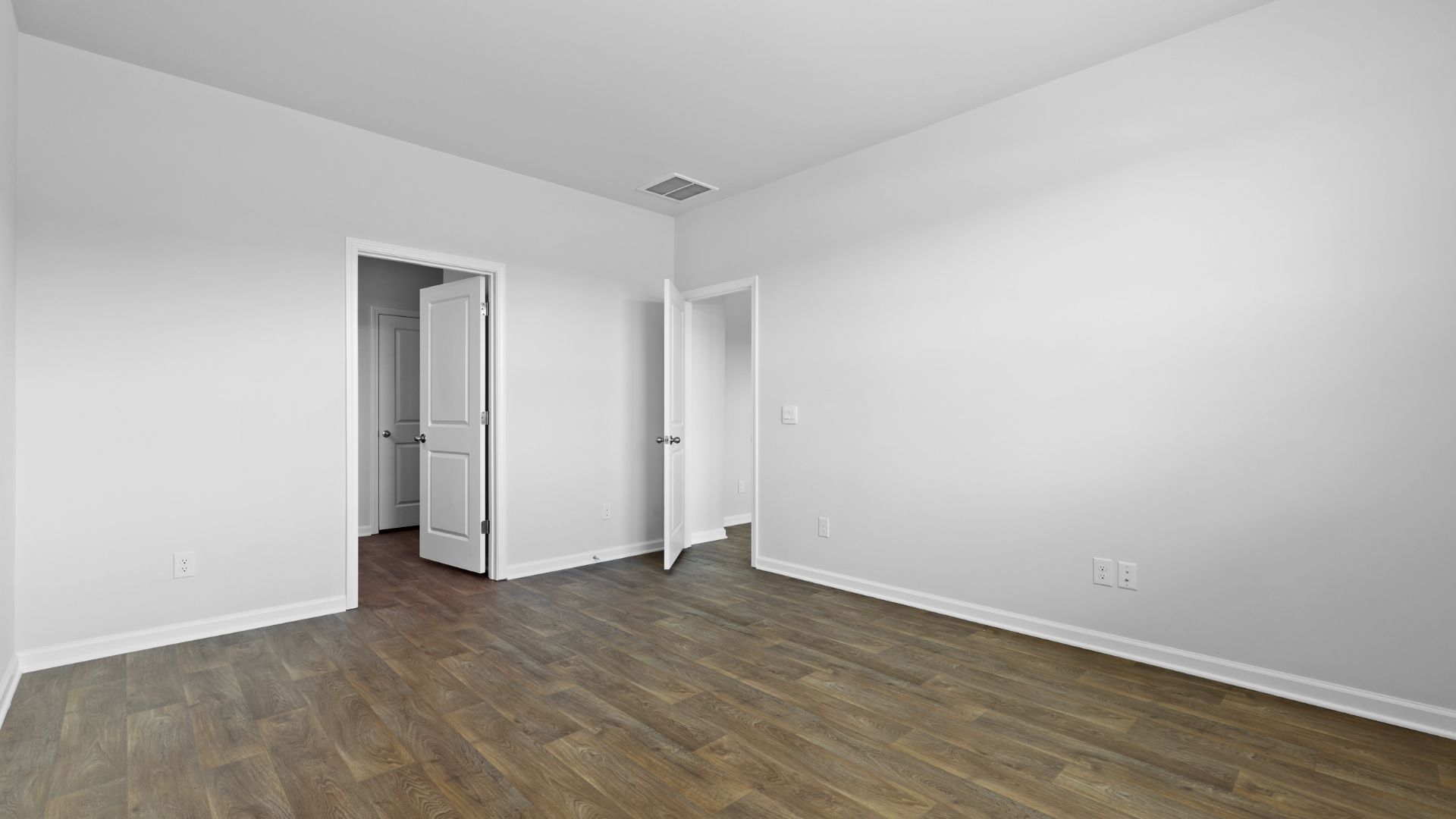 Spacious primary