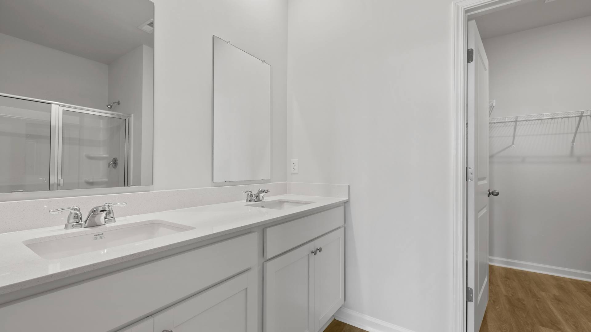En-suite with dual vanity