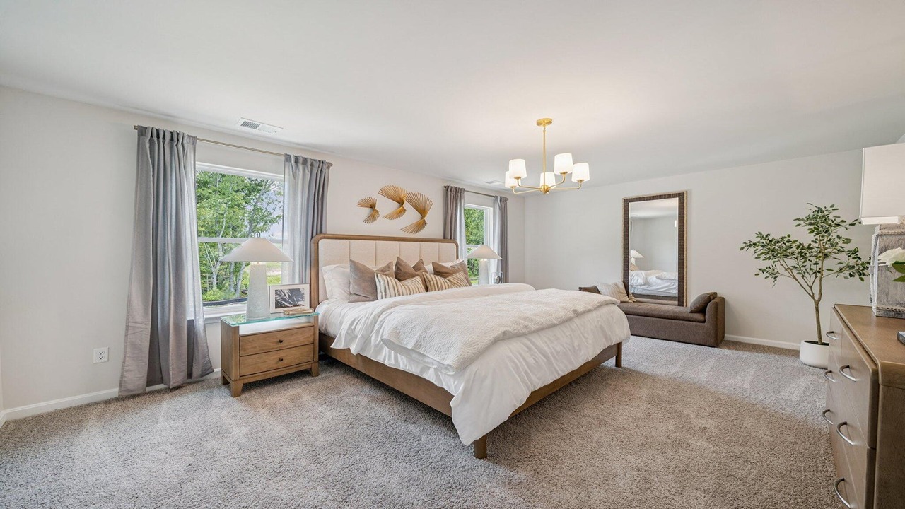 Second story primary bedroom