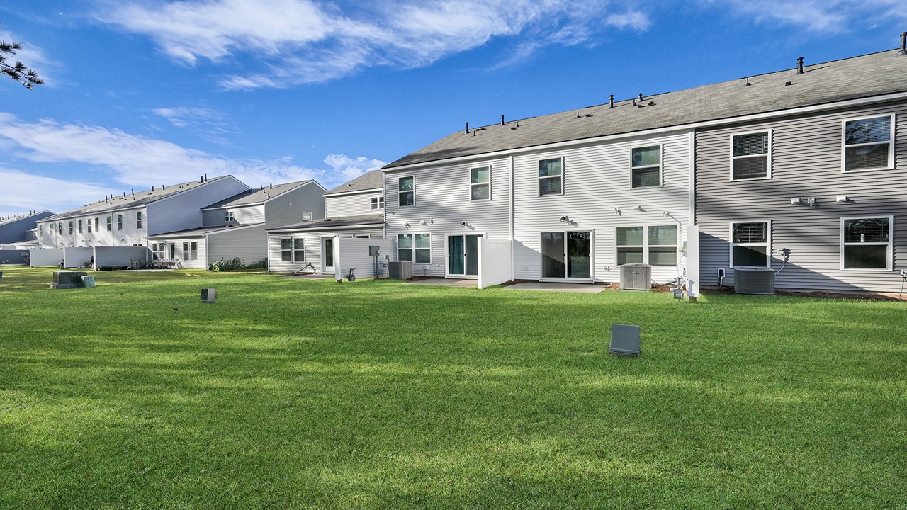 New townhomes in Cane Bay