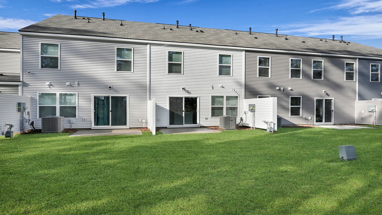 New townhomes in Cane Bay