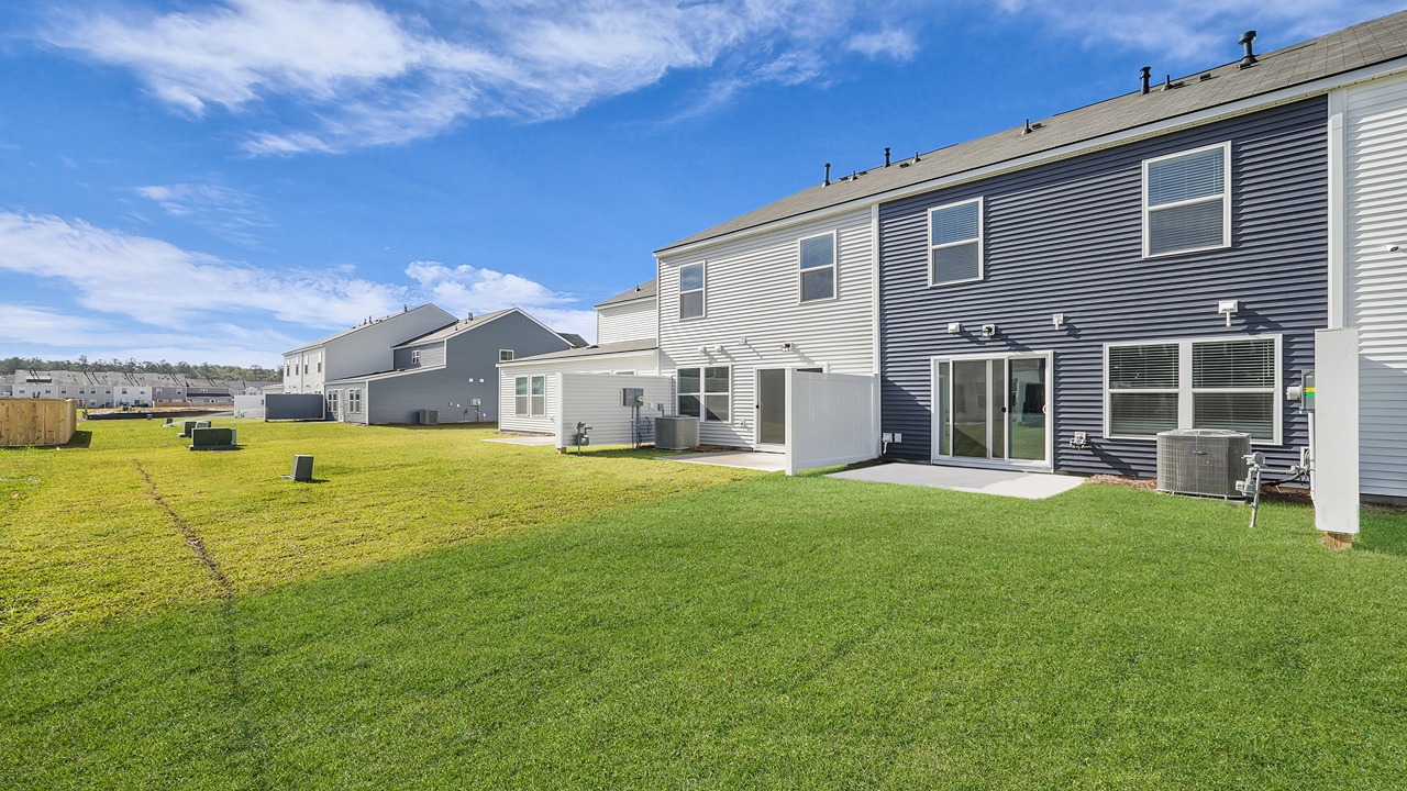 New construction homes in Summerville South Carolina, New homes near Charleston, New Townhomes in Pine Hills