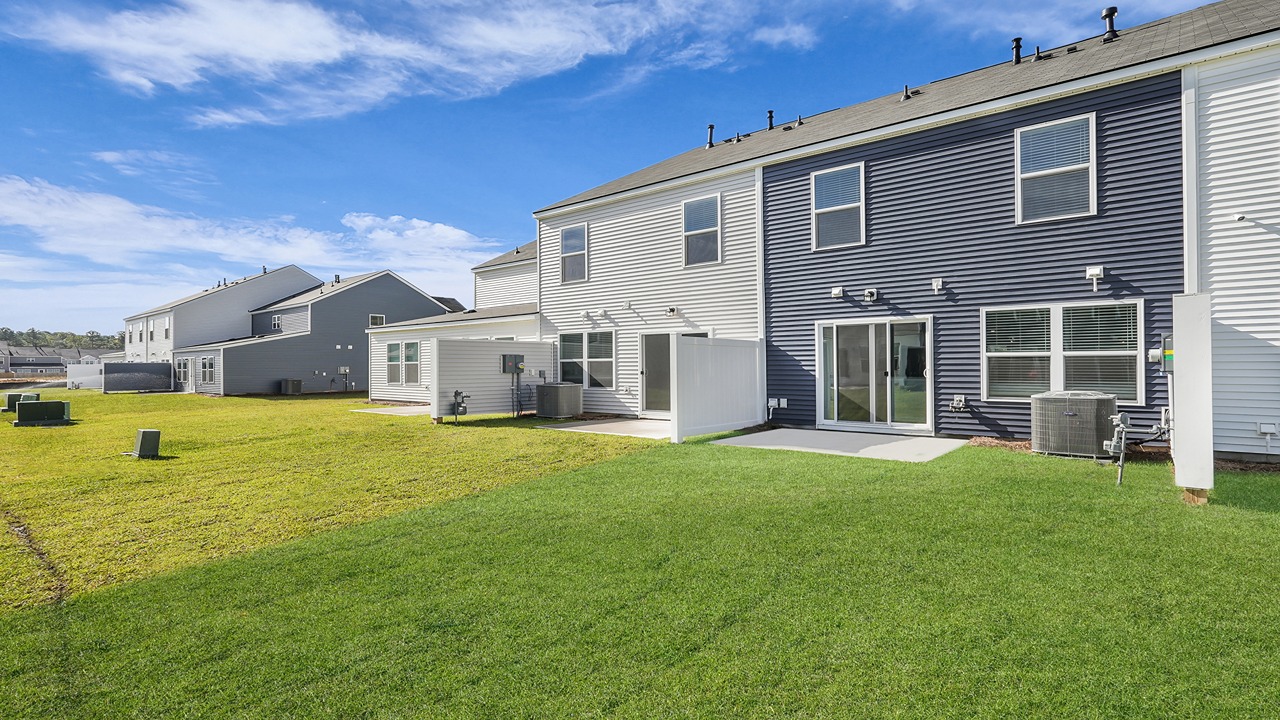 New construction homes in Summerville South Carolina, New homes near Charleston, New Townhomes in Pine Hills