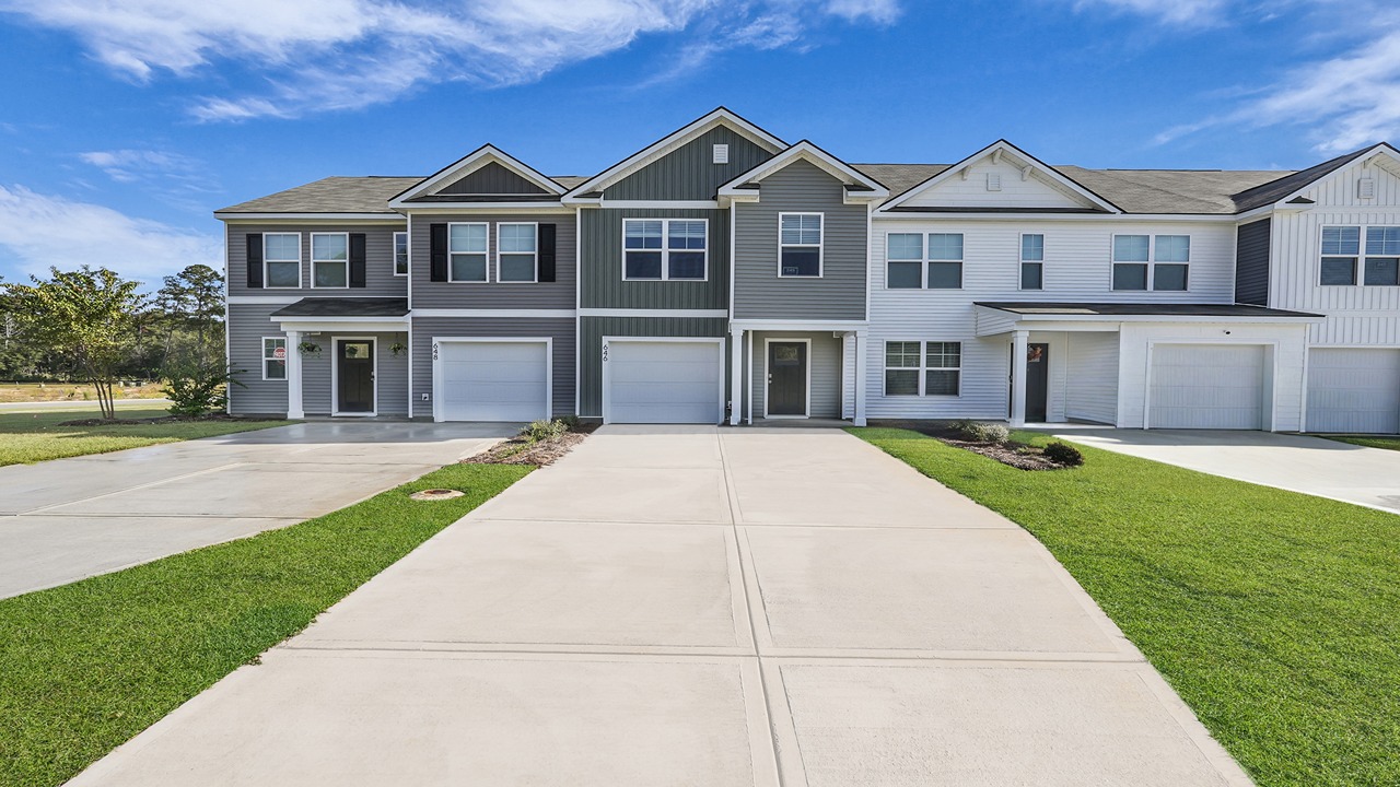 New construction homes in Summerville South Carolina, New homes near Charleston, New Townhomes in Pine Hills