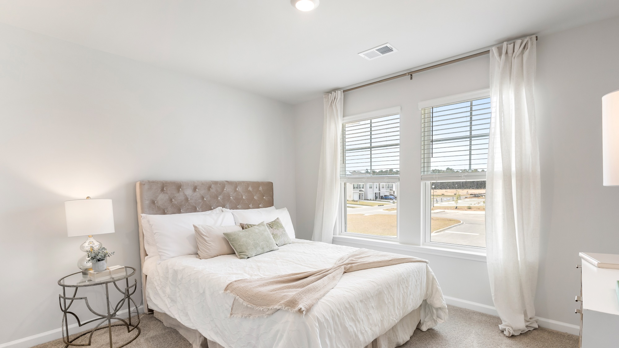 Guest bedroom