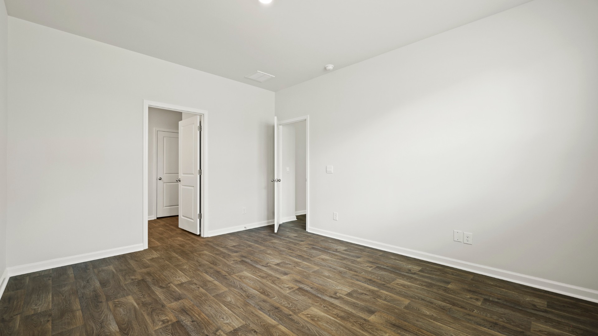 Bedrooms without carpet in Santee