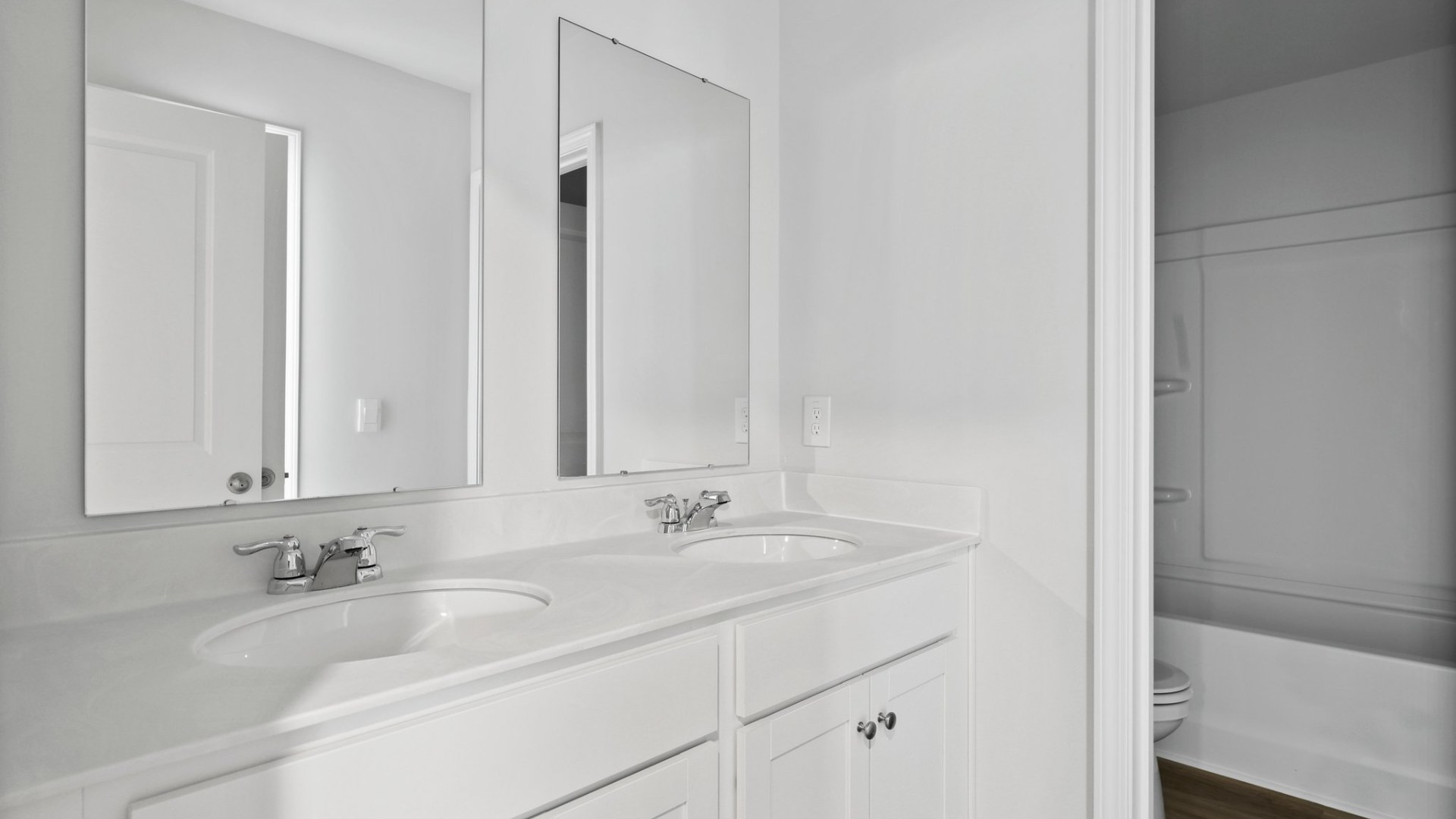 Guest bedroom with tub