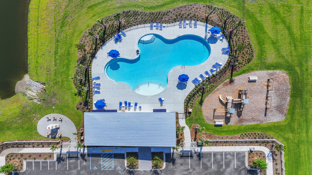 Large Amenity Charleston