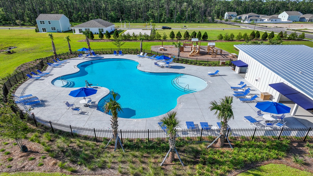 Neighborhood with pool in Charleston