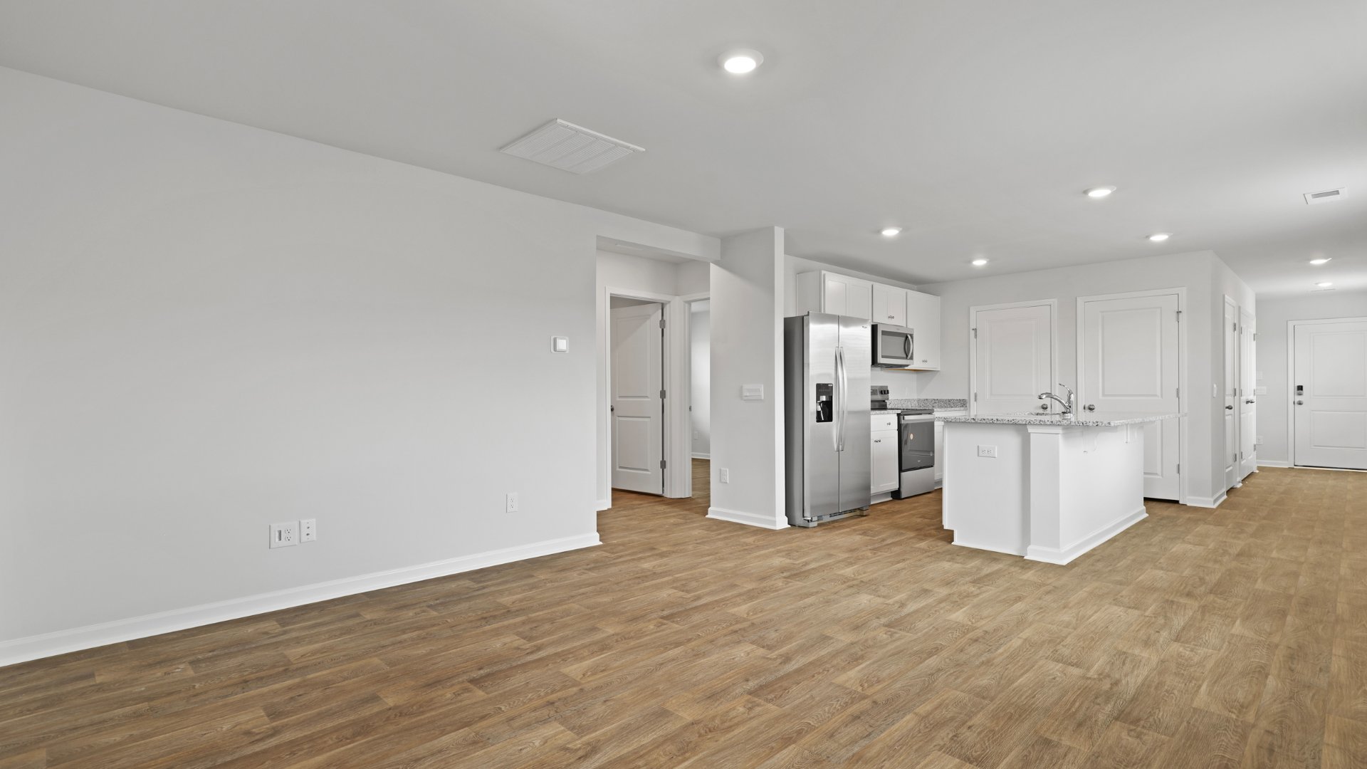 Kitchen with center island