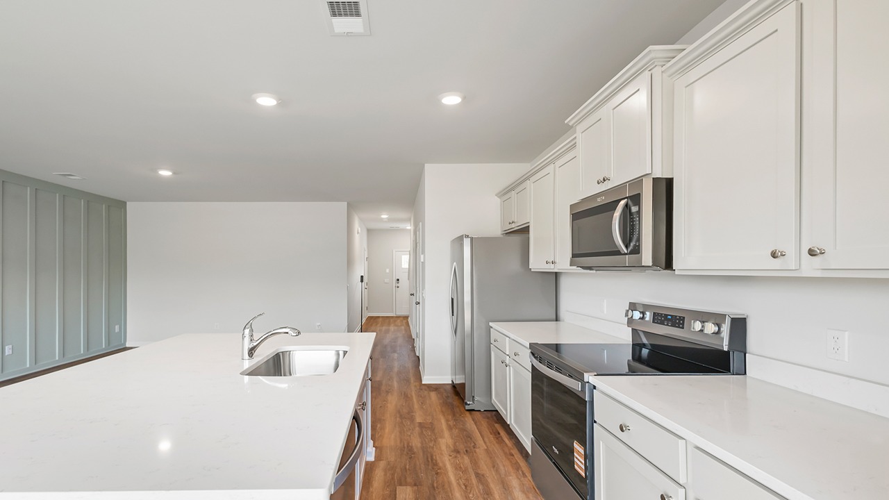 Kitchens with ample cabinet space