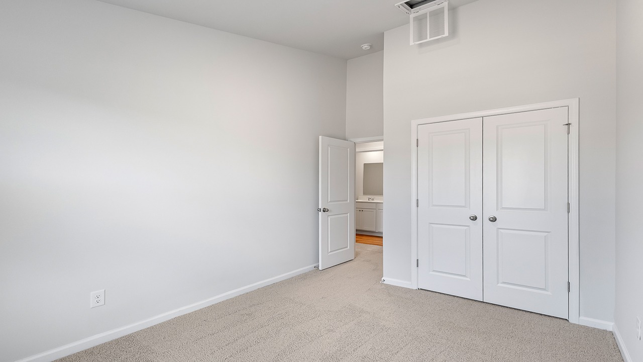 Guest room with vaulted ceilings