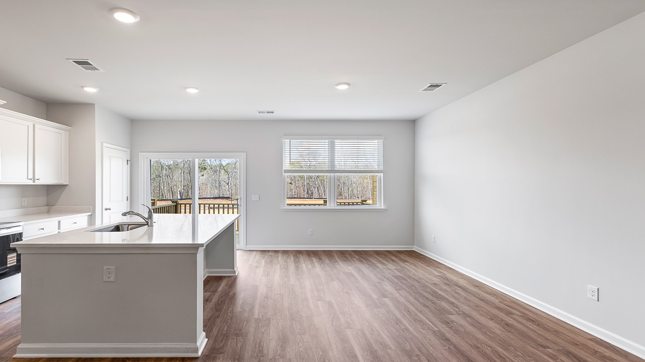 Spacious living space, great for entertaining