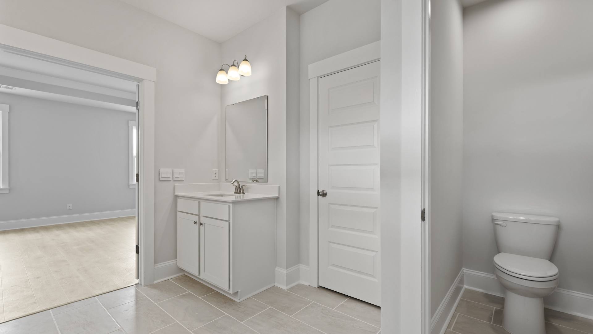 primary bedroom bathroom