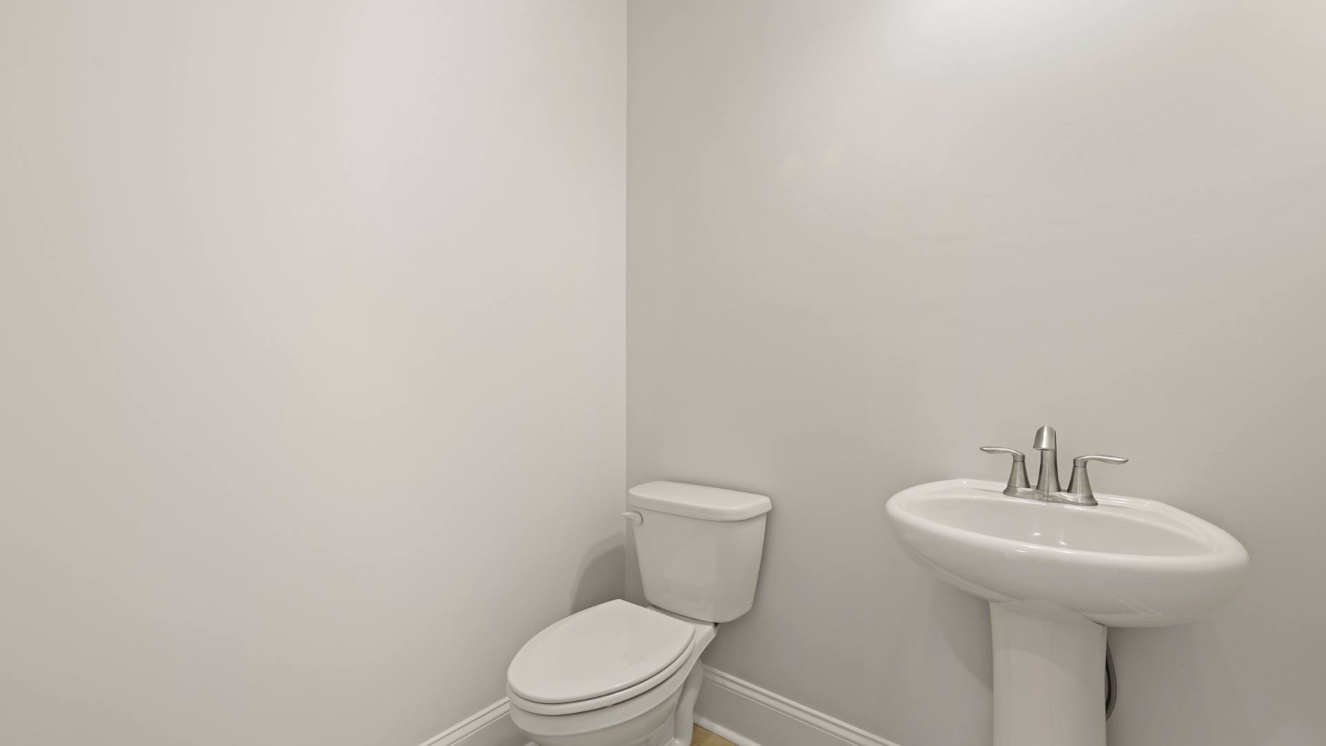 primary bedroom bathroom