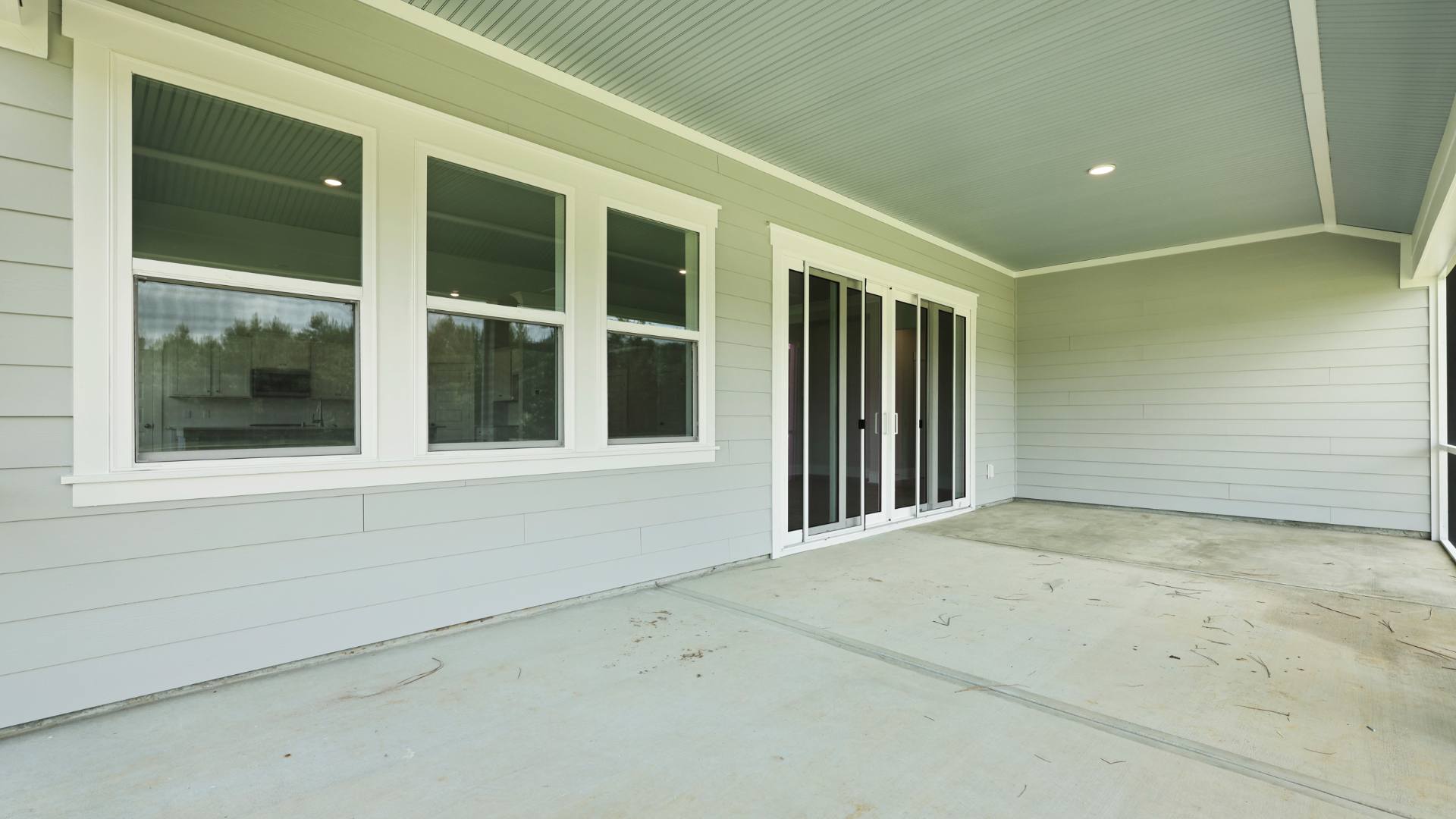 covered large back porch
