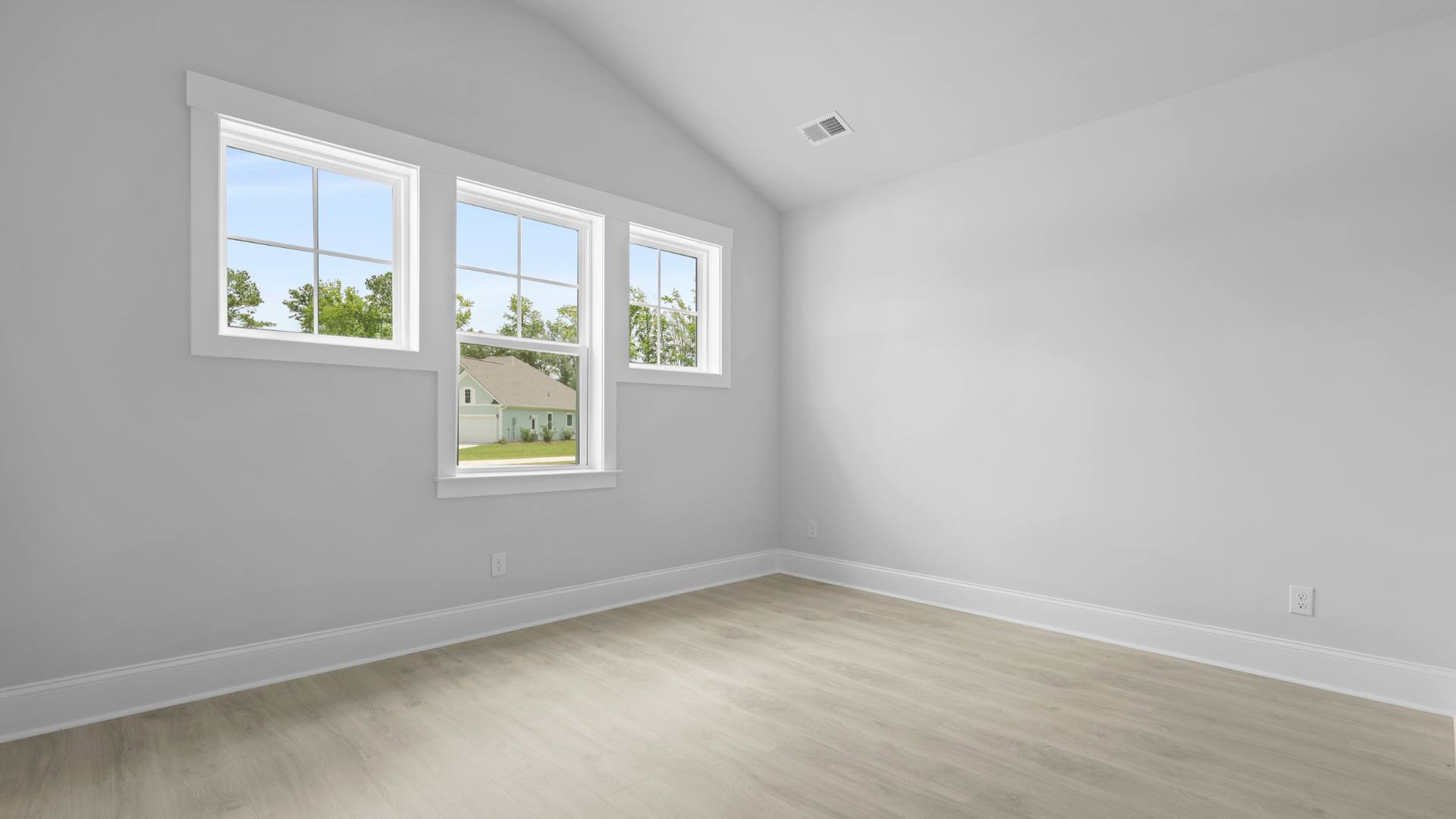 Spacious guest bedroom