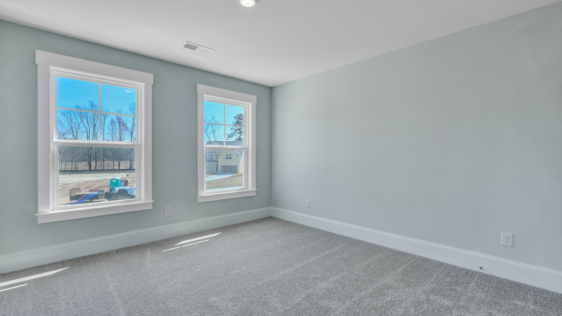 Guest bedroom