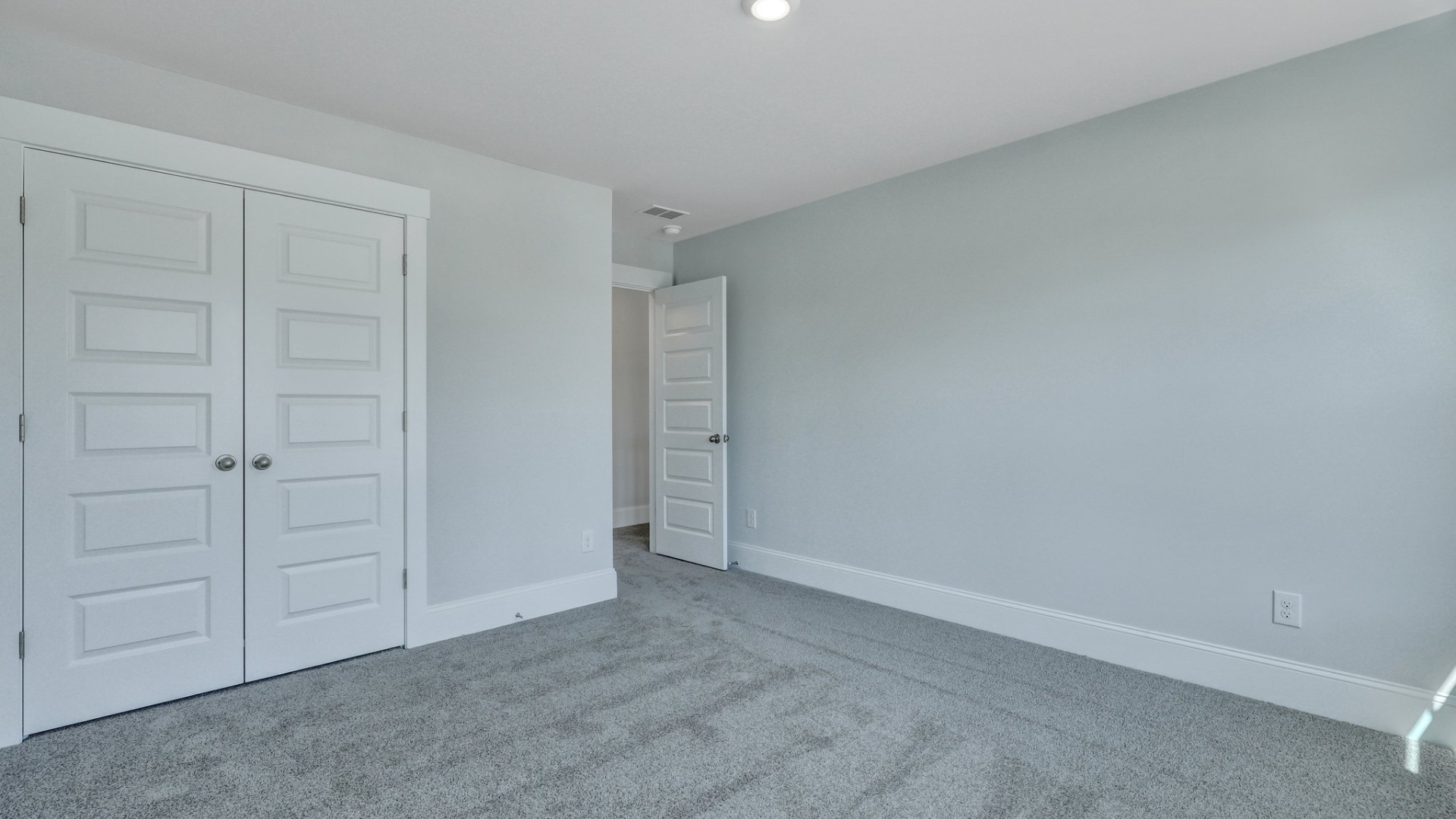 Spacious guest bedroom