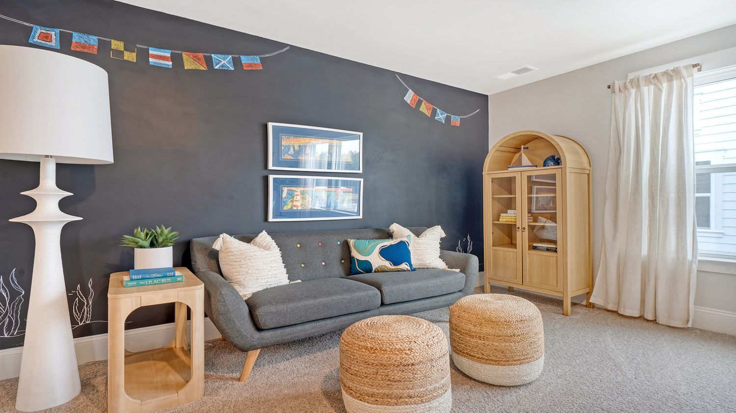 secondary living room