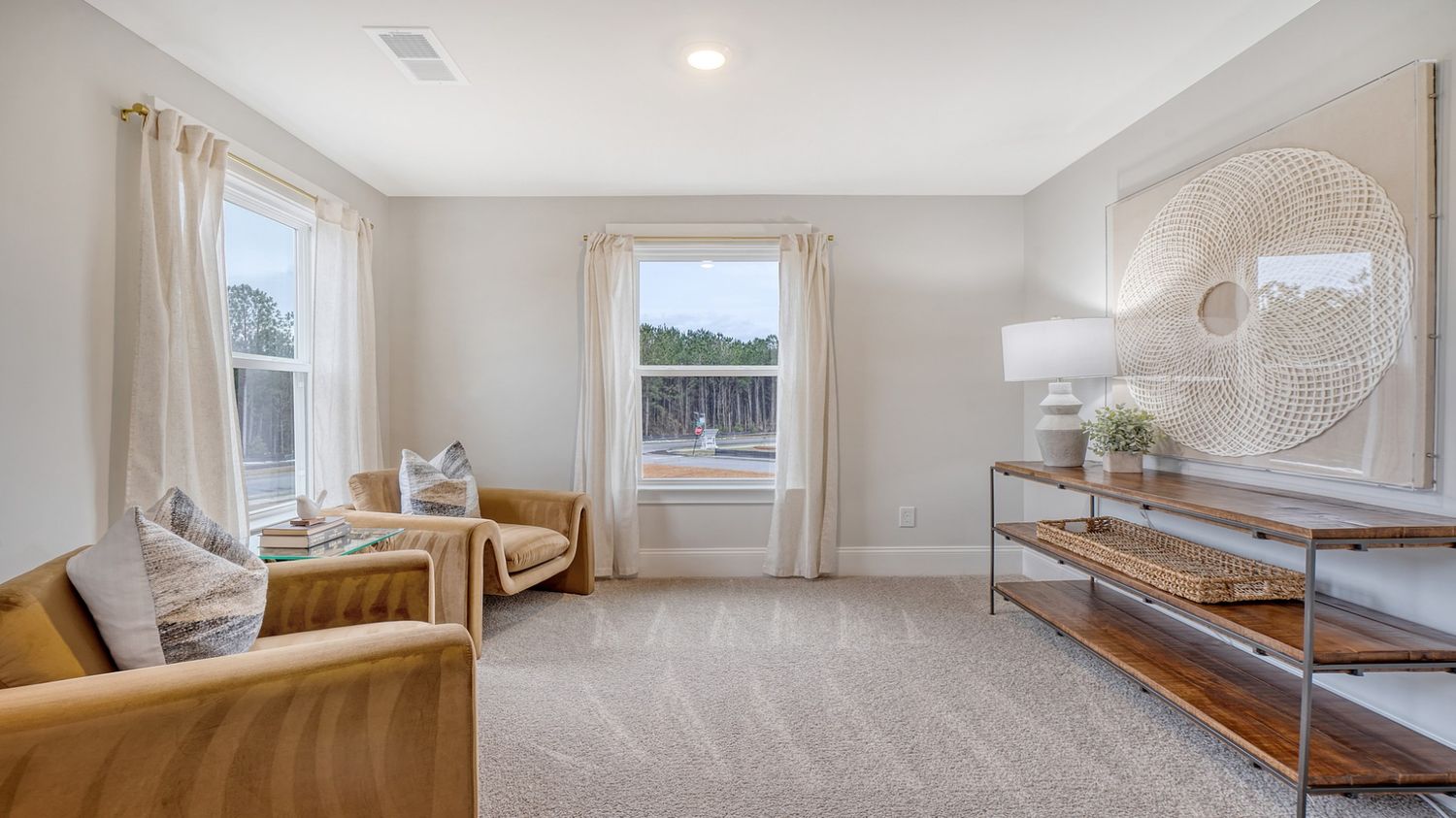 primary bedroom sitting area