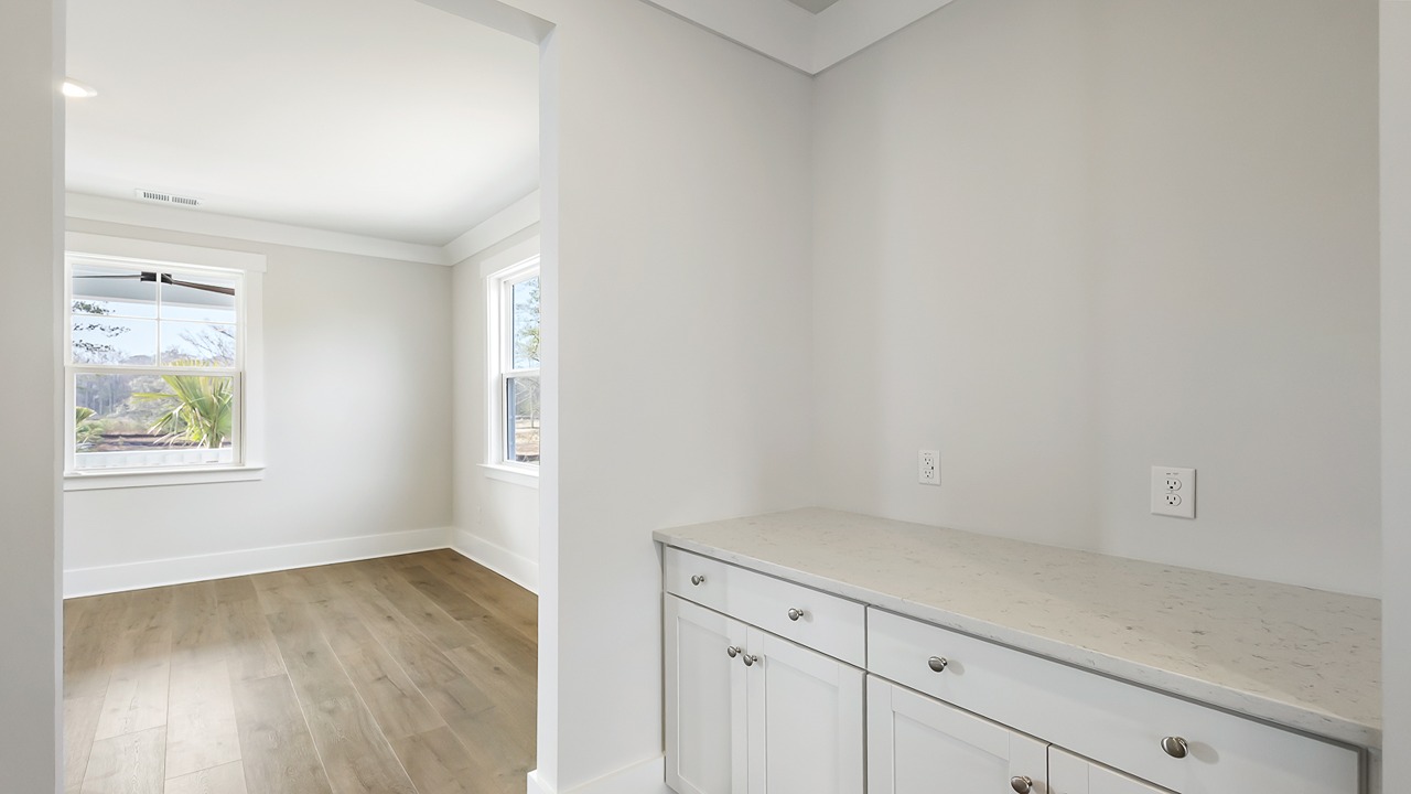 Homes in Beaufort with mini bars