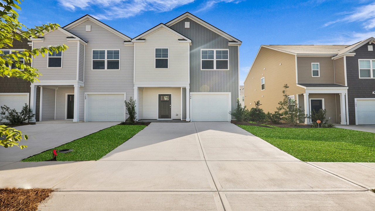 New homes in Carolina Groves, New Townhomes in Moncks Corner South Carolina, New homes near Charleston