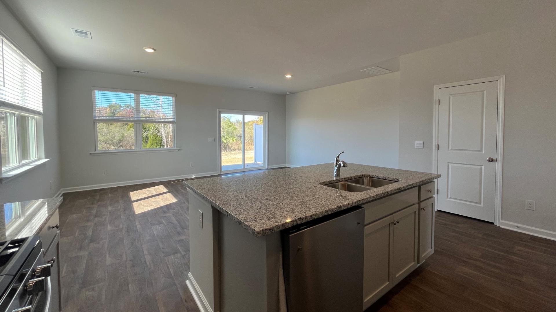 New homes in Carolina Groves, New Townhomes in Moncks Corner South Carolina, New homes near Charleston