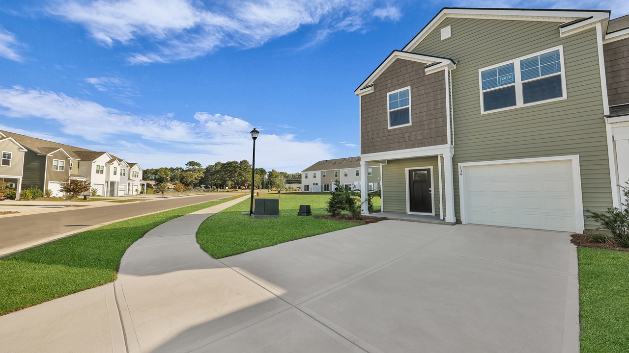 New townhomes in Moncks Corner, South Carolina, Townhomes near Charleston