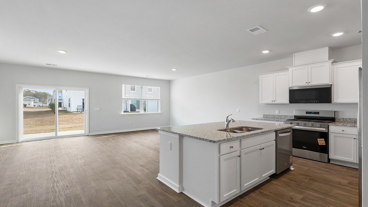 Kitchen with large island