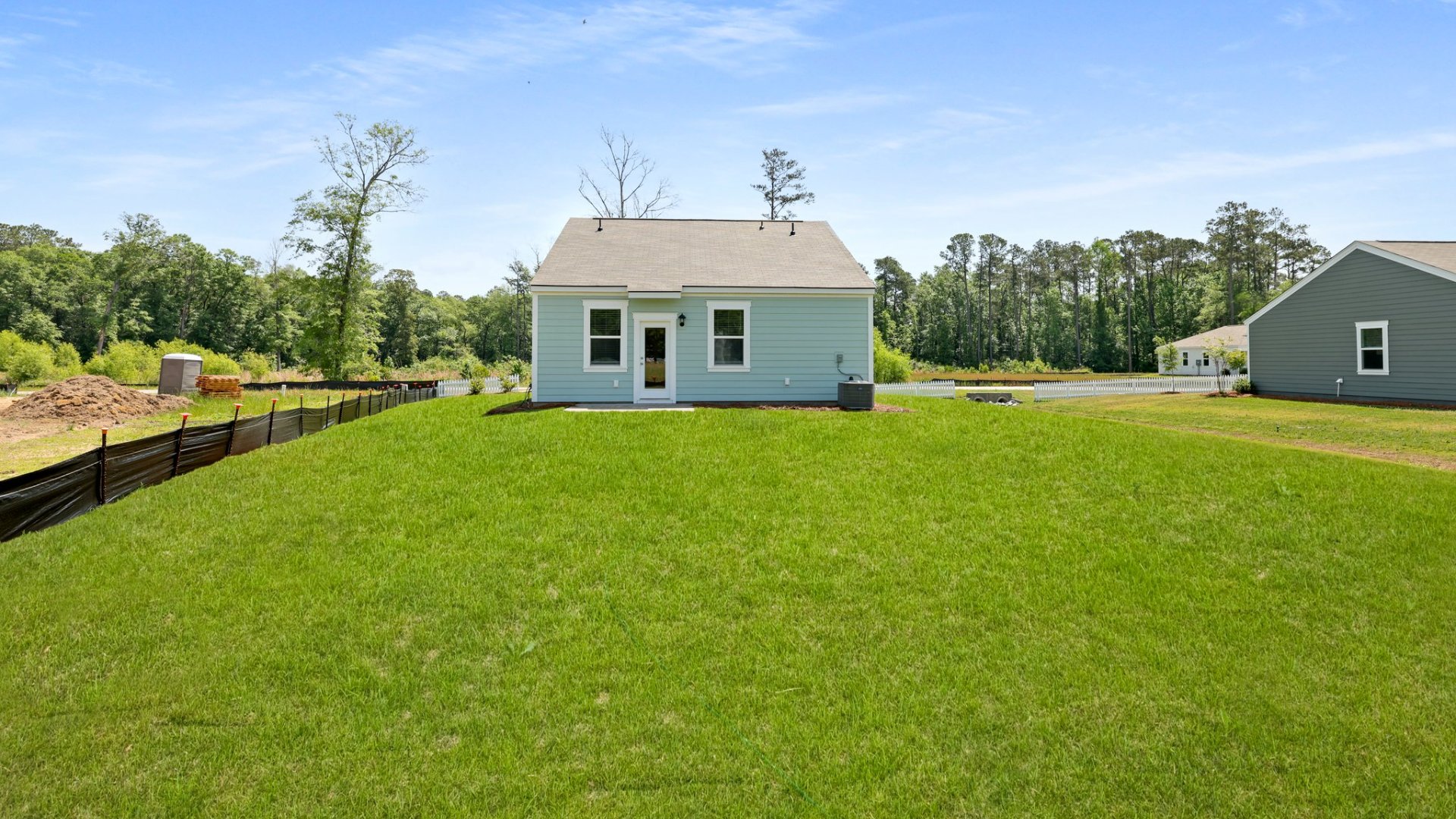 Backyard of the Perry floorplan in Summerton, South Carolina.