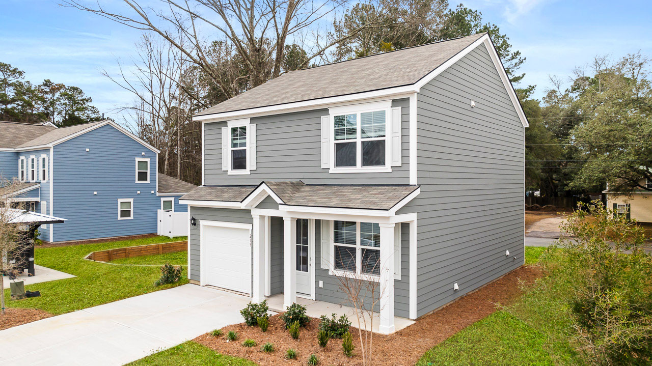 Single family home on Lake Marion