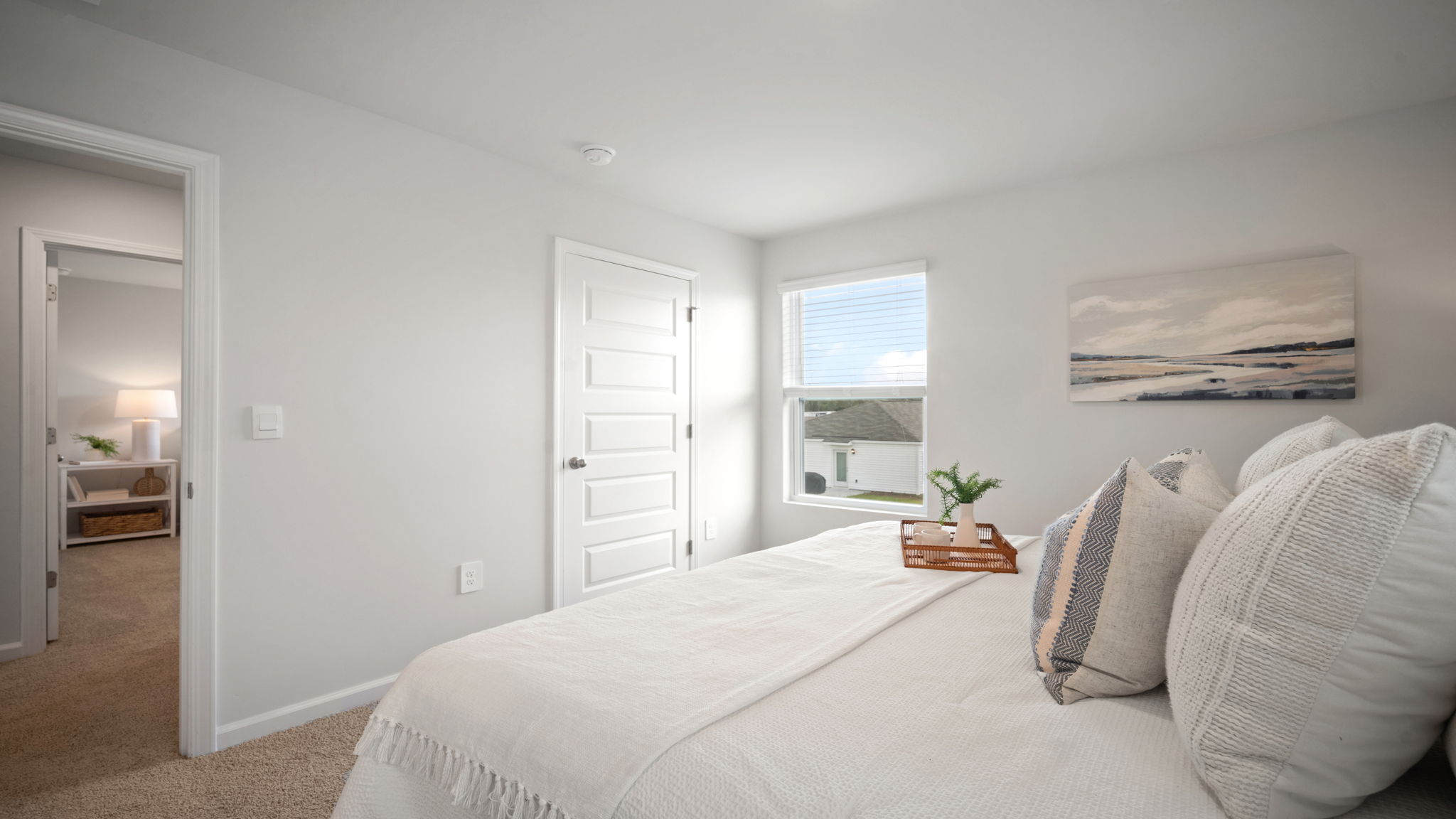 primary bedroom to bath